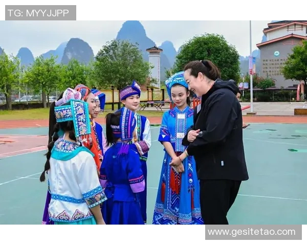 奥运冠军走进校园与孩子们分享奋斗故事激励他们追逐梦想勇敢前行